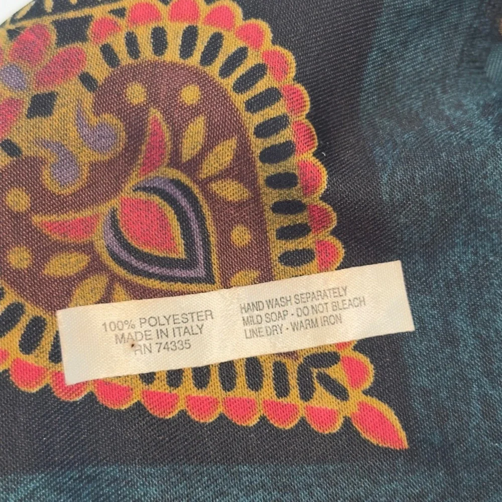 The Unbranded Brand intricate paisley